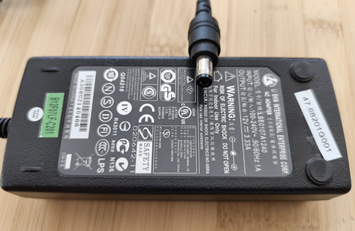 Netzteil 12v 33a mit 2 - dc, 3,33a
